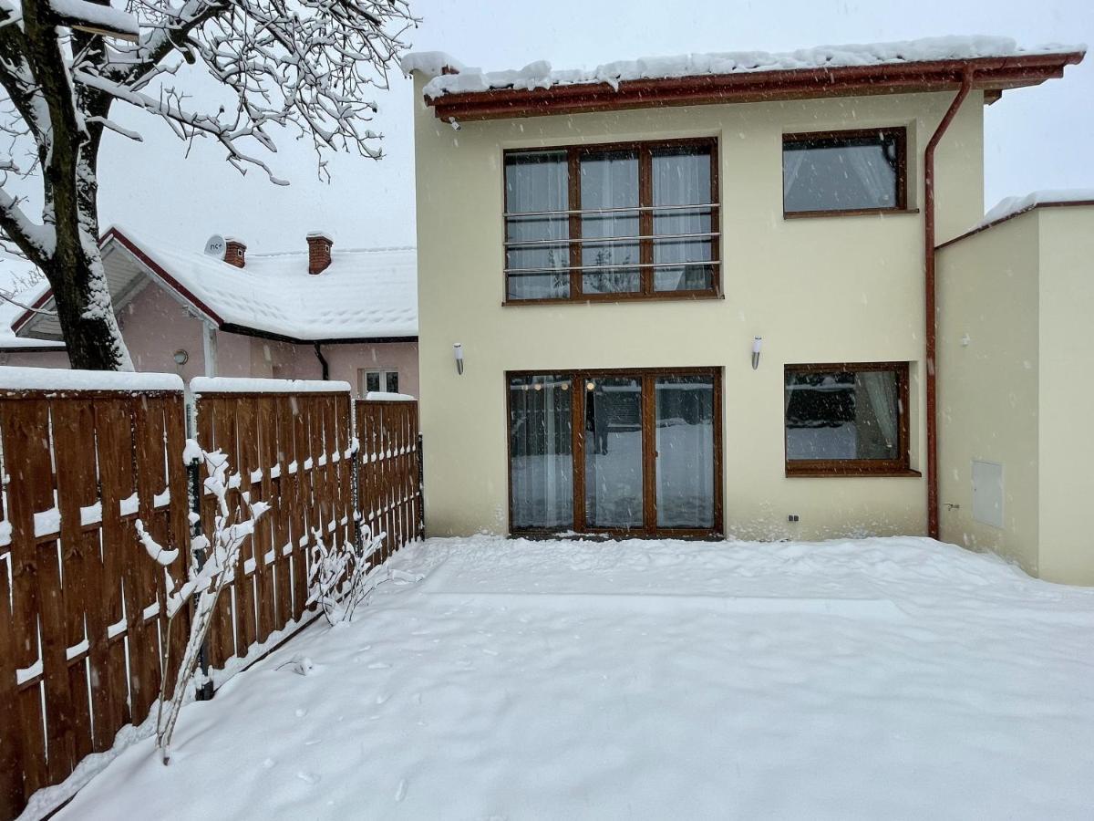 Wlodarska 11 Krasków Exterior foto